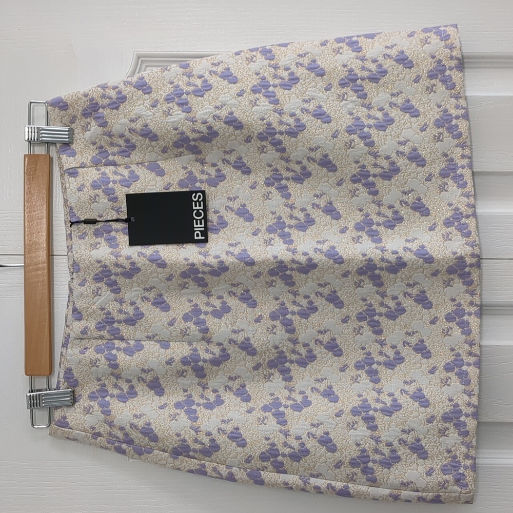 PIECES NWT Skirt